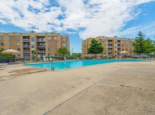 2200 S Stewart Ave APT 5C, Lombard, IL 60148