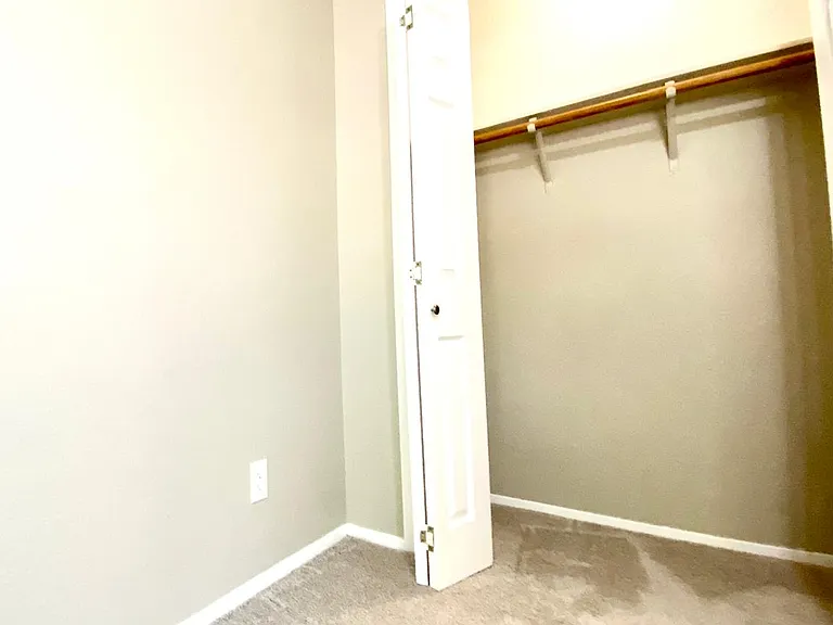1703 Sylvia Ln — Photo 21