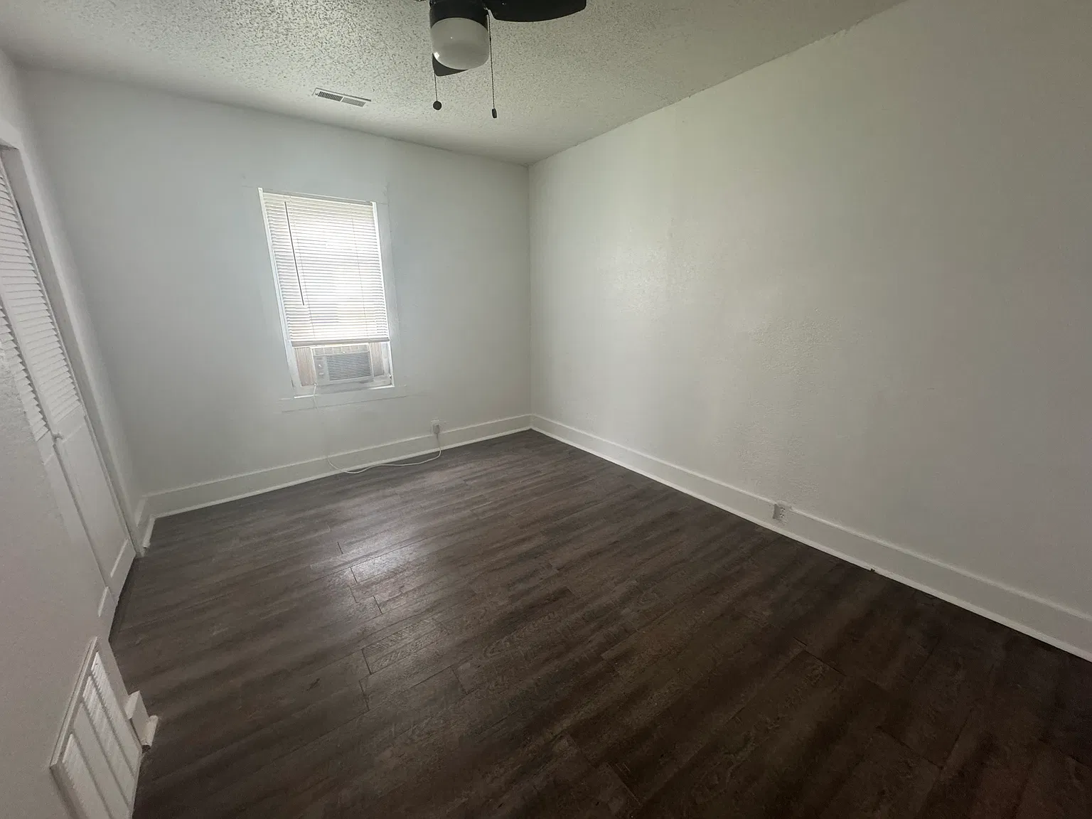 3 bed, 622 sqft, $950 — Photo 3