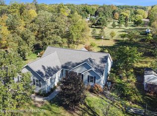 1206 N Waverly Rd, Dimondale, MI 48821
