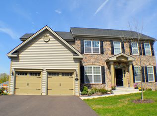 5 Camellia Ct, Bensalem, PA 19020