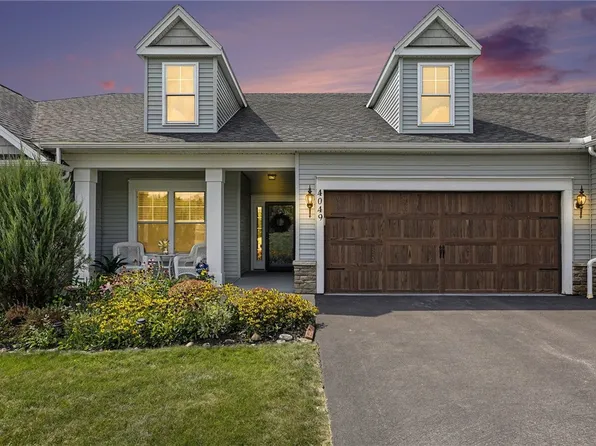 4049 Saint James Pkwy, Canandaigua, NY 14424