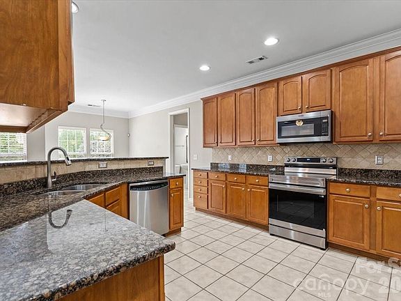 3rd image of 3934 Conner Glenn Dr