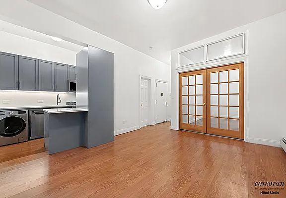 3rd image of 951 2nd Ave APT 2