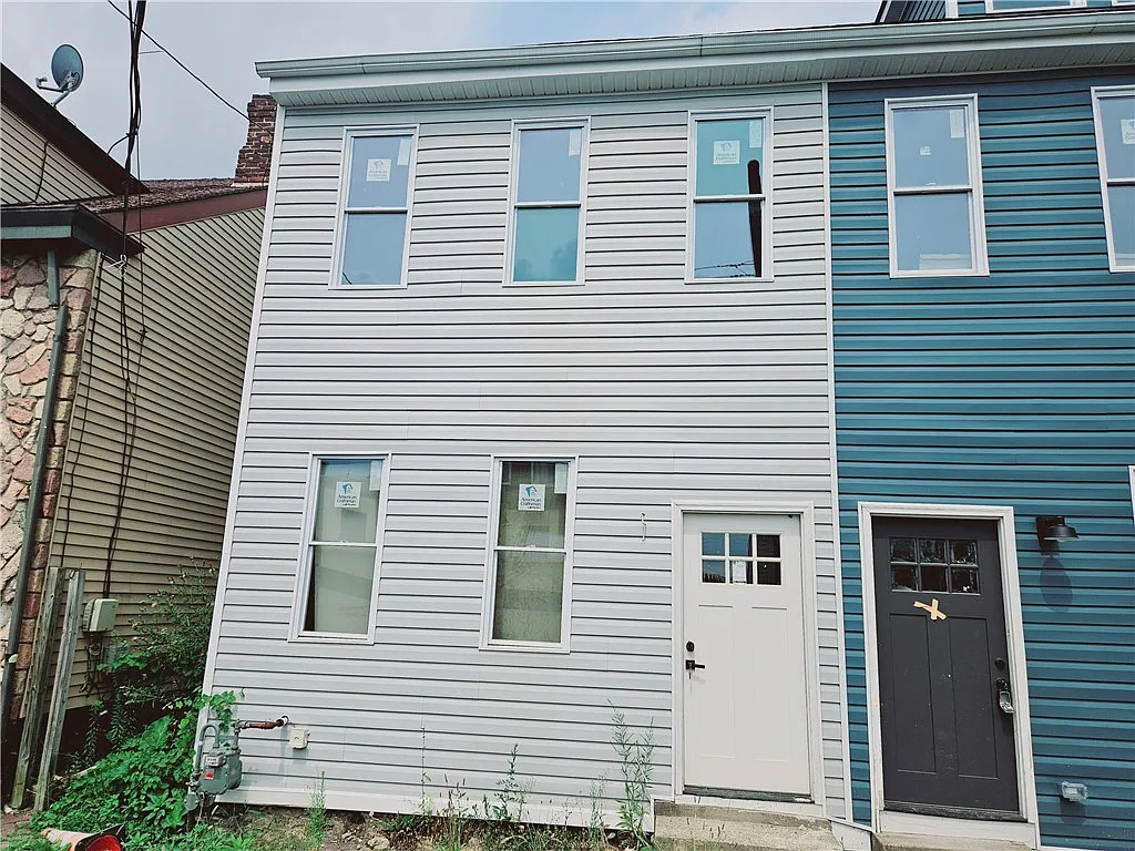 2124 Lautner St photo 1
