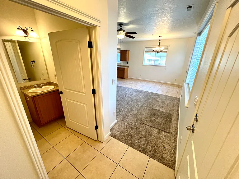 611 W Pine Ave #611 — Photo 8