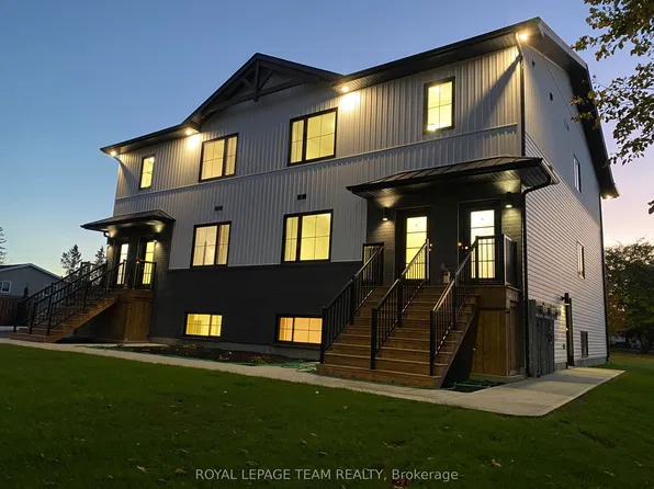 730 Cecelia St #1, Pembroke, ON K8A 8H5