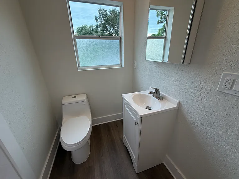 530 35th Ave N #3 — Photo 11