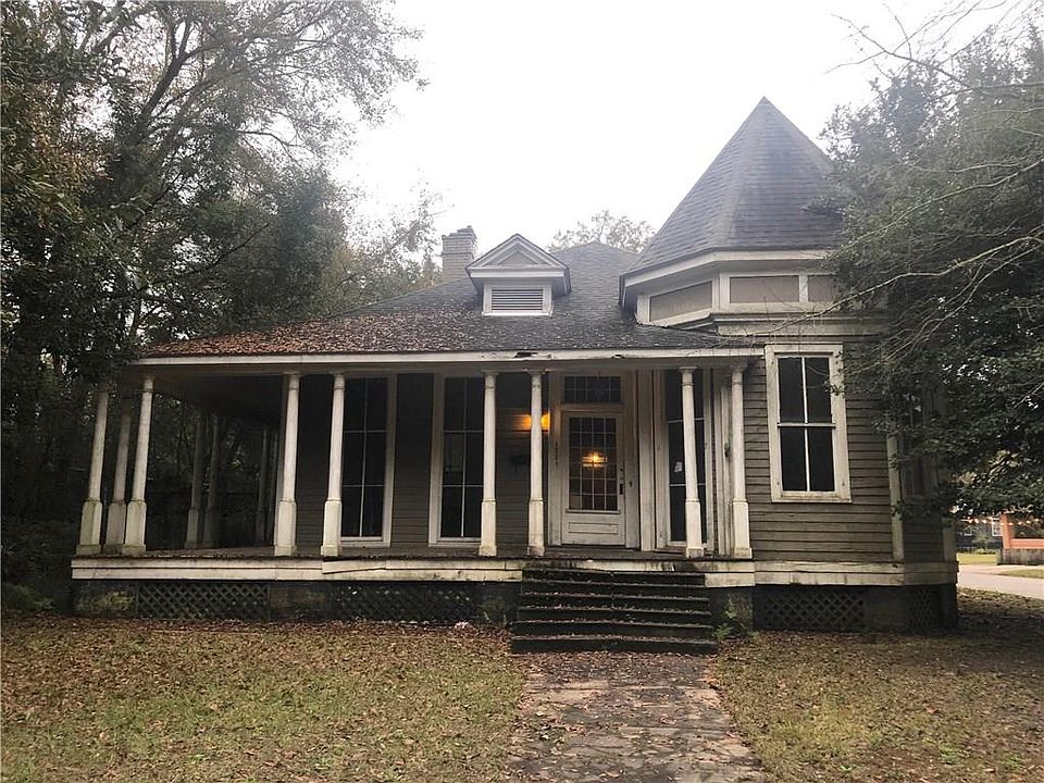2nd image of 1721 Dauphin St