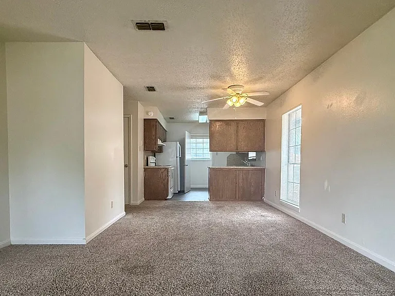 1717 Shely St #D — Photo 6