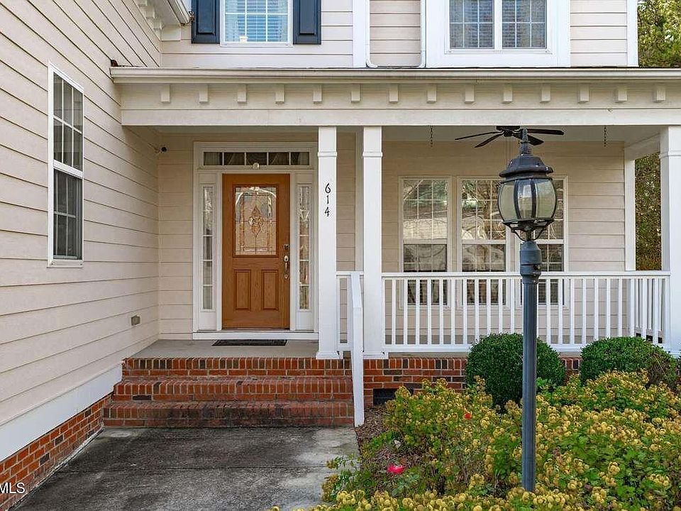 1st image of 614 Gravel Brook Ct