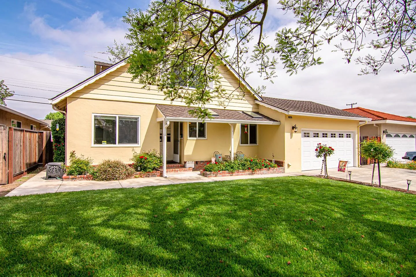 1261 Willo Mar Dr photo 1