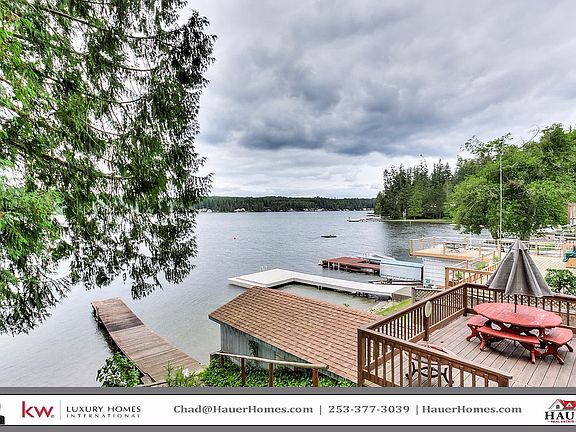 3rd image of 701 E Mason Lake Dr E