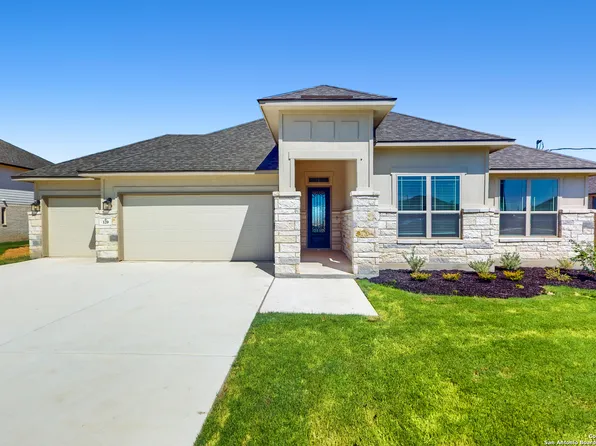 120 Willow Oak Trl, Floresville, TX 78114