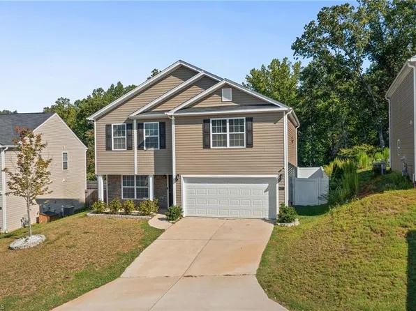 6777 Capstone Ct, Rural Hall, NC 27045