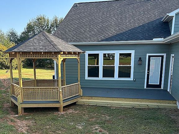 Gazebo/Trex deck