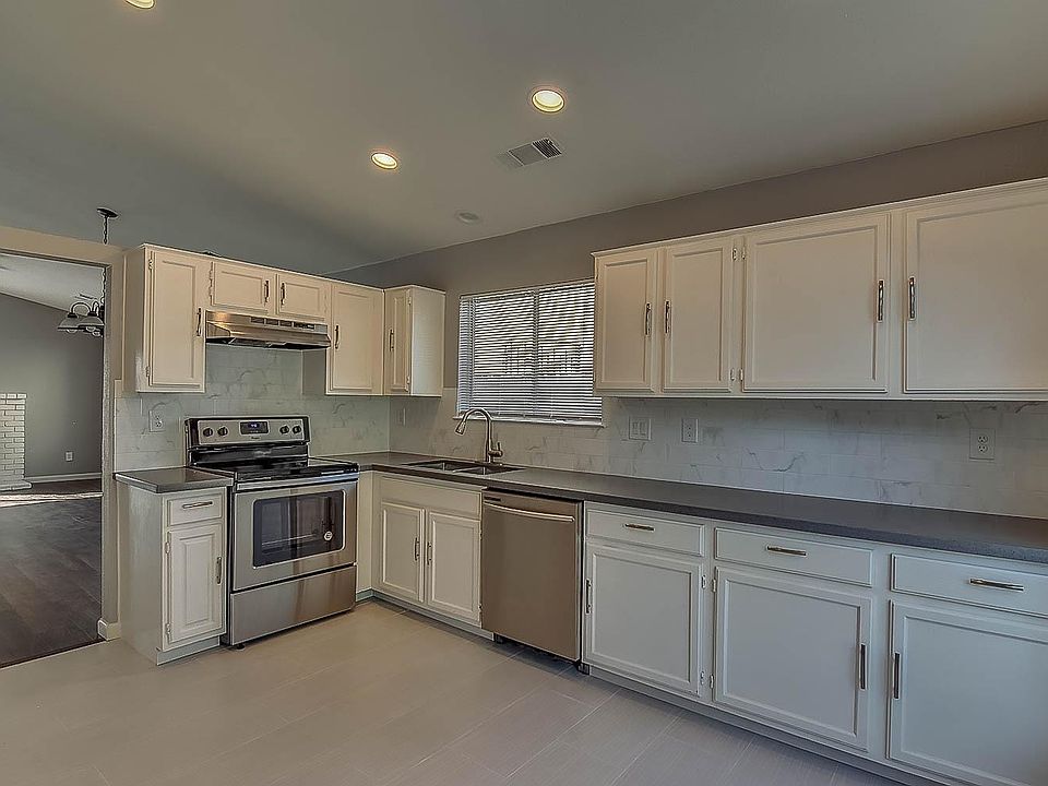 1st image of 5325 Barbados Cir