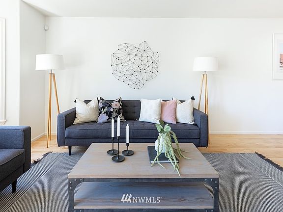 3rd image of 12719 Greenwood Avenue N #B