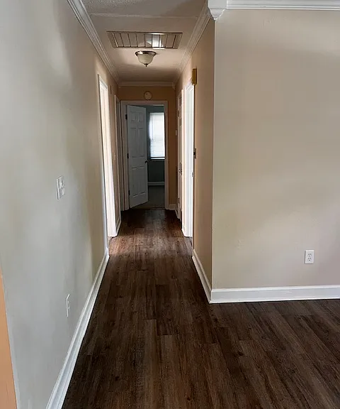 Hallway toward bedrooms (3) and bathroom (1)