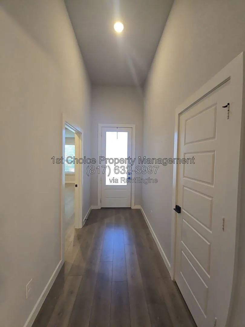 4 bed, 3.0 bath, 2152 sqft, $2,850 — Photo 2