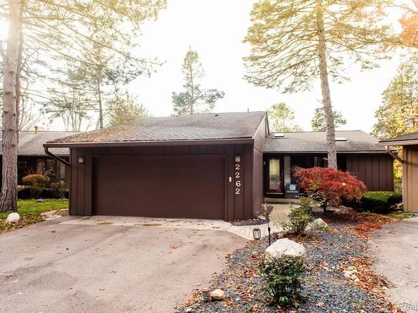 2262 Forest Gln #72, West Bloomfield, MI 48324