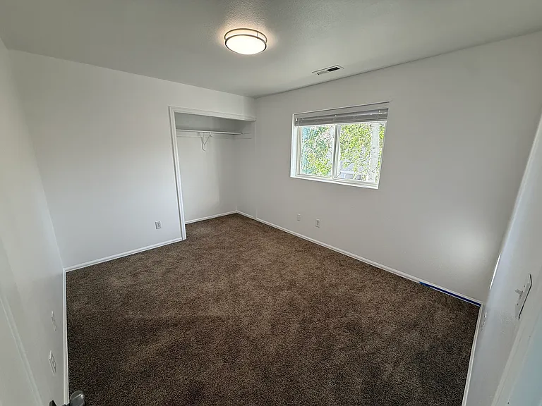 565 Redcliff Cir #575-204 — Photo 9