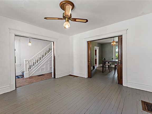 5th image of 228 W 4th St