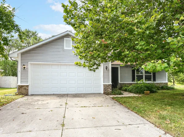 1138 N Winding Hart Dr, Indianapolis, IN 46229