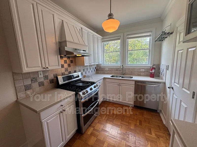 2 bed, 2.0 bath, 1190 sqft, $2,800 — Photo 2