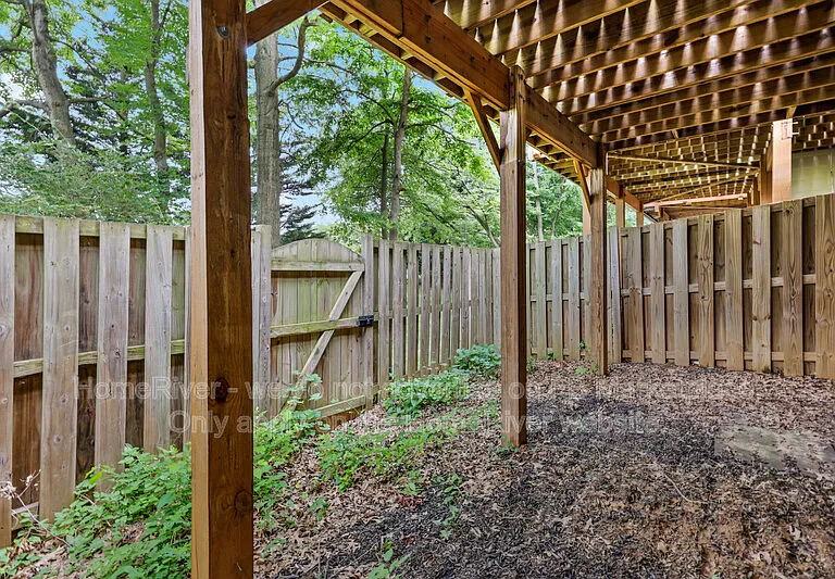 2046 Gallows Tree Ct — Photo 33