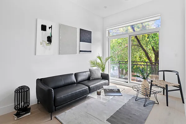 Rented by SERHANT. | media 8