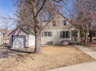 916 S Garfield Ave, Sioux Falls, SD 57104