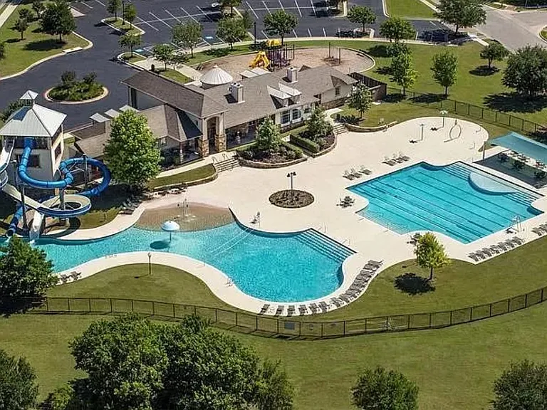 Community pool