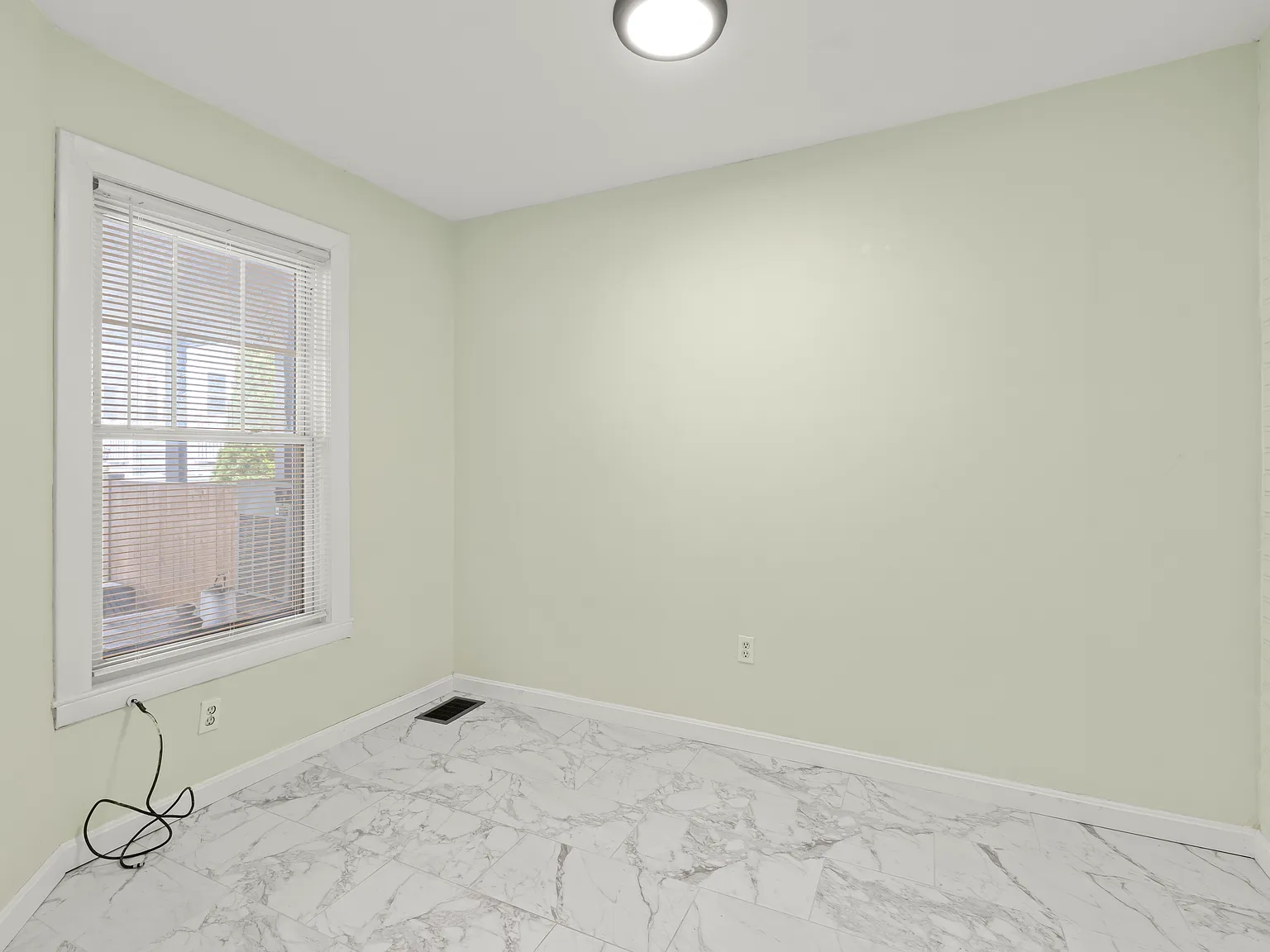 1 bed, 850 sqft, $2,600 — Photo 4