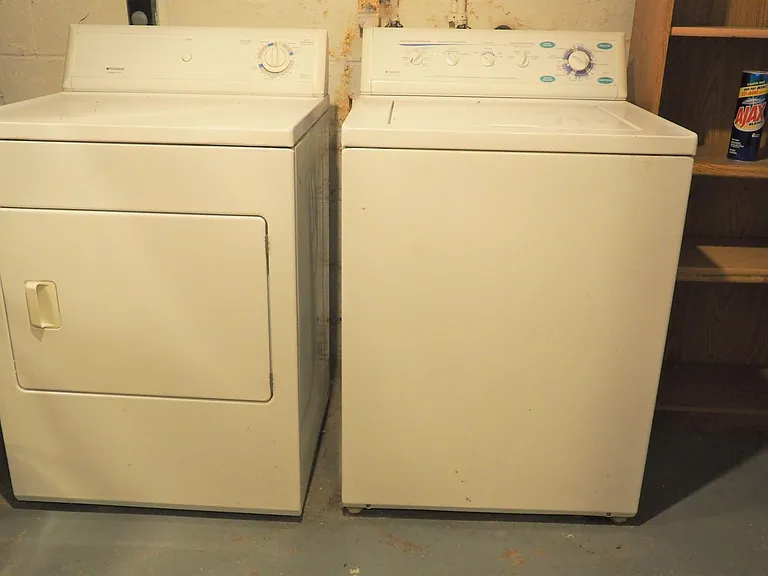 In unit laundry included