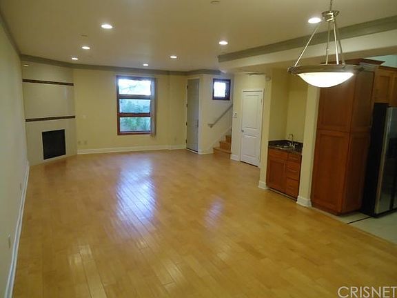 4th image of 1253 18th St #102
