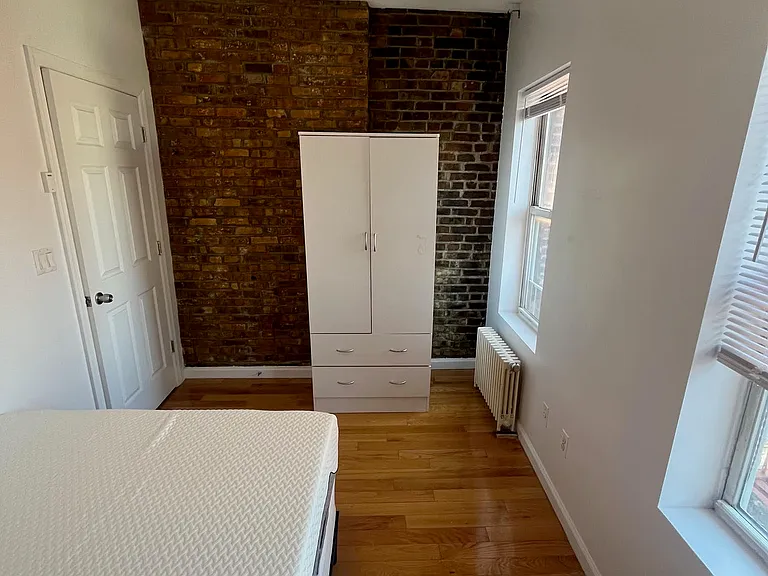 170 Delancey St #18 — Photo 8
