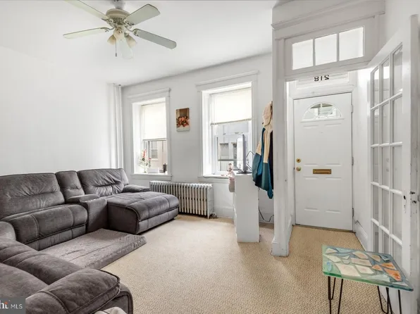 218 Grape St, Philadelphia, PA 19128