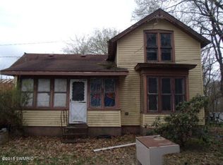 65709 Territorial Rd W, Hartford, MI 49057