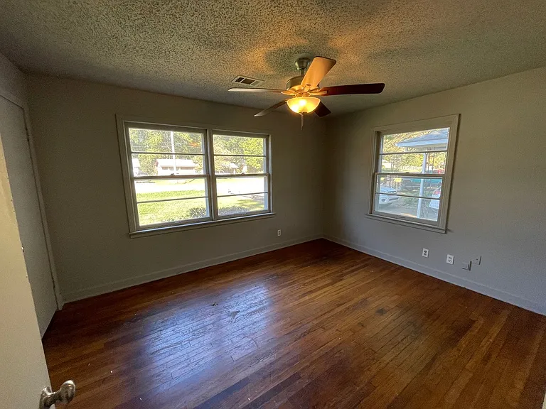 83-1303 W Warner Ave — Photo 5