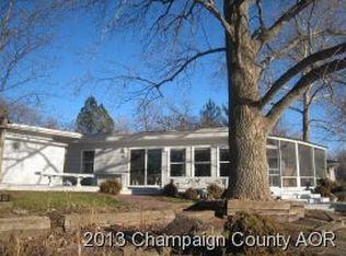1511 W Point Dr, Mahomet, IL 61853