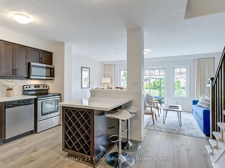 37 Silver Glen Blvd — Photo 8