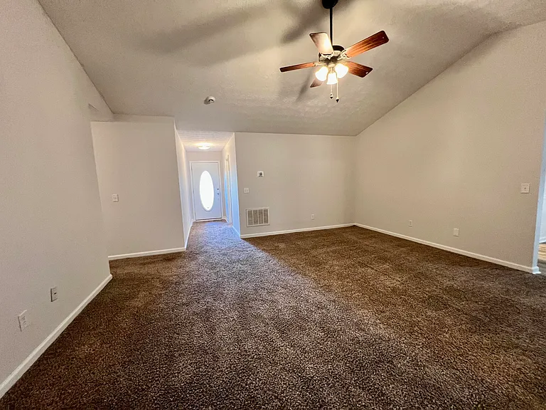707 Porter Ln — Photo 8