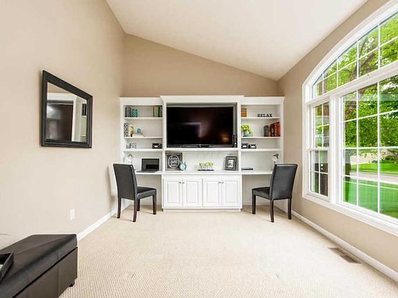 4th image of 6602 Strathern Ct