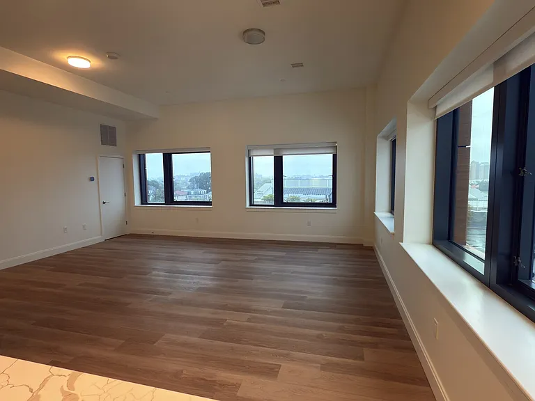 1077 Commonwealth Ave #426D — Photo 11