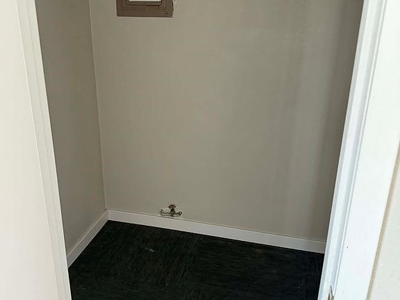 5th image of 547 N 40th St APT 9