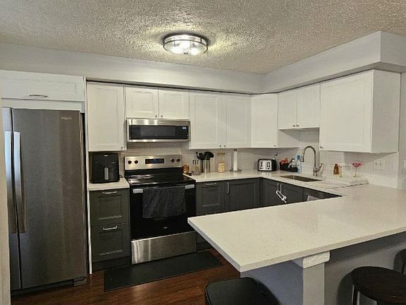 3rd image of 7575 Aspenpark Rd