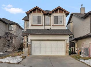 368 S New Brighton Pl SE, Calgary, AB T2Z 4W6