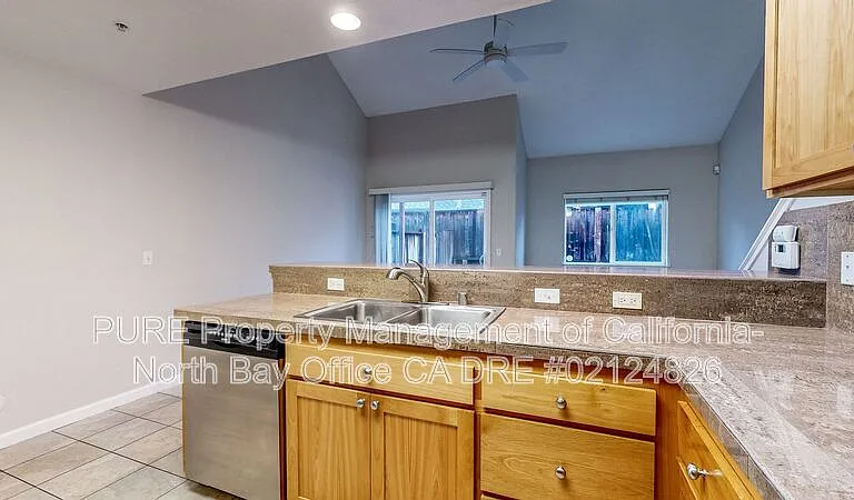132 Treadway Ct — Photo 18