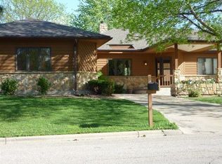 617 Basswood Ave, Verona, WI 53593